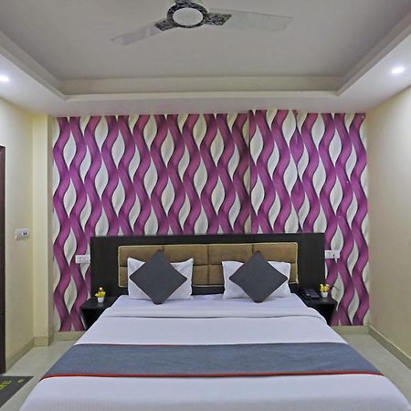 Airport Hotel Rosewood New Delhi Exteriör bild