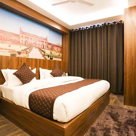 Airport Hotel Rosewood New Delhi Exteriör bild