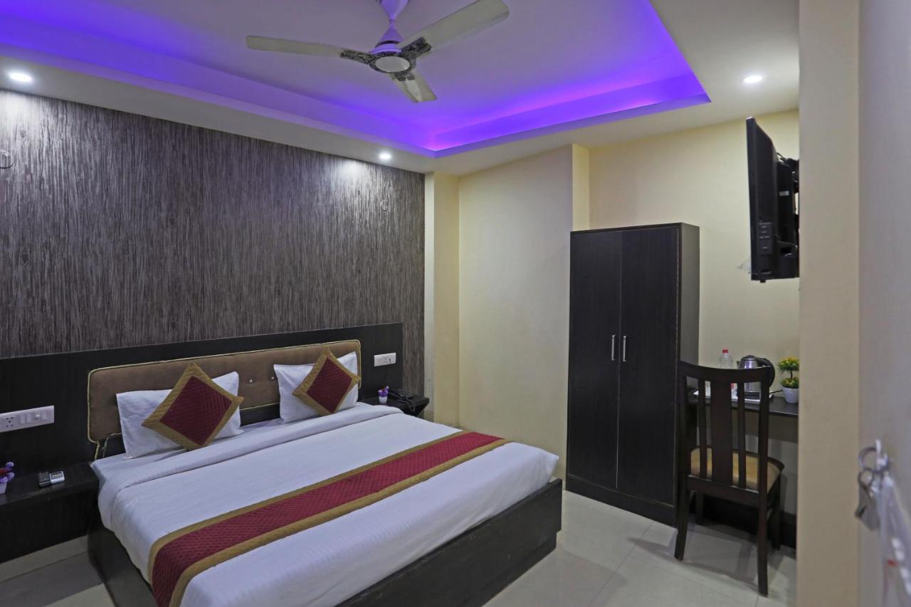 Airport Hotel Rosewood New Delhi Exteriör bild