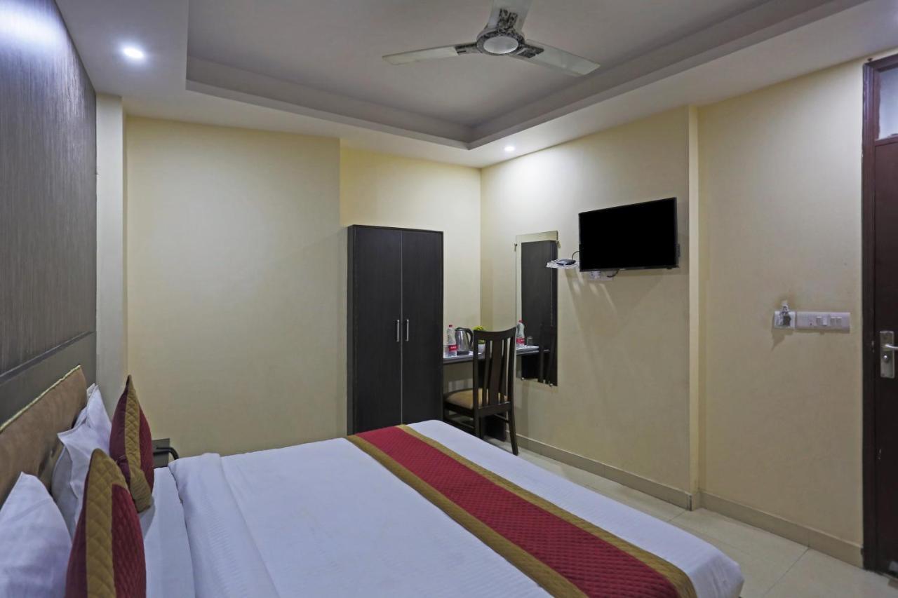 Airport Hotel Rosewood New Delhi Exteriör bild