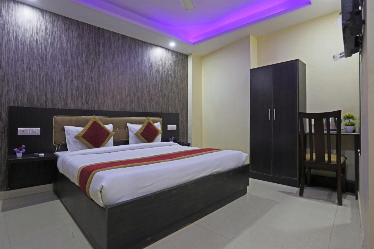 Airport Hotel Rosewood New Delhi Exteriör bild