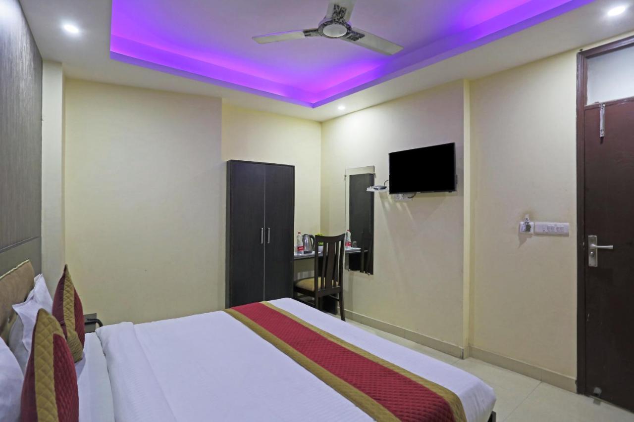 Airport Hotel Rosewood New Delhi Exteriör bild