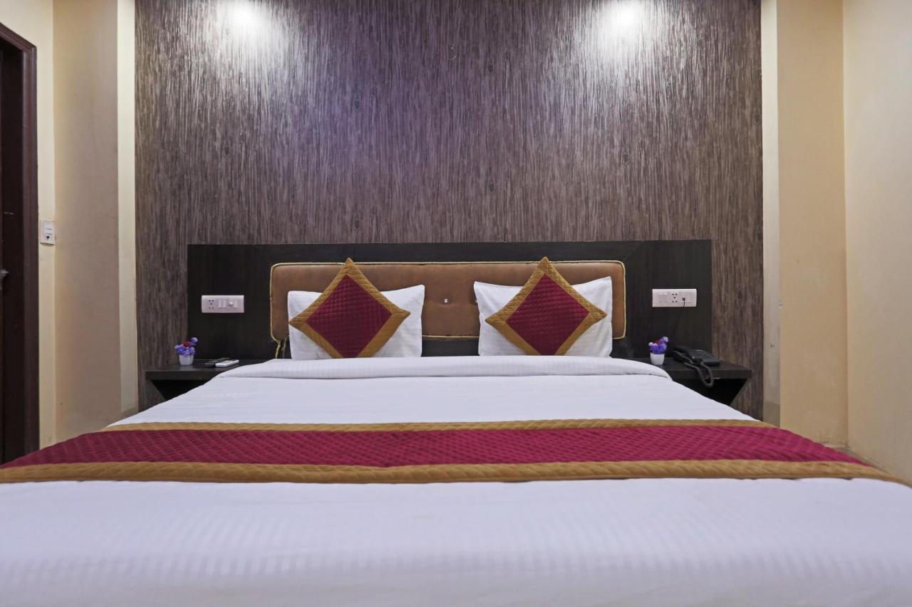 Airport Hotel Rosewood New Delhi Exteriör bild