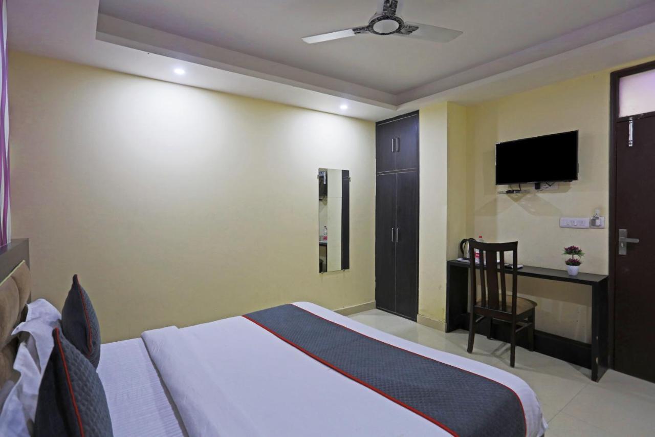 Airport Hotel Rosewood New Delhi Exteriör bild
