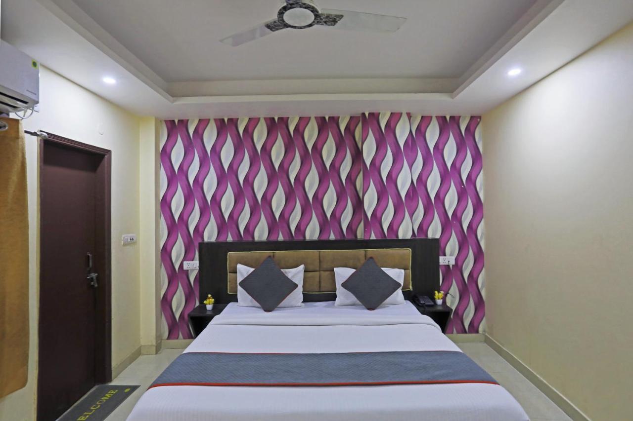 Airport Hotel Rosewood New Delhi Exteriör bild
