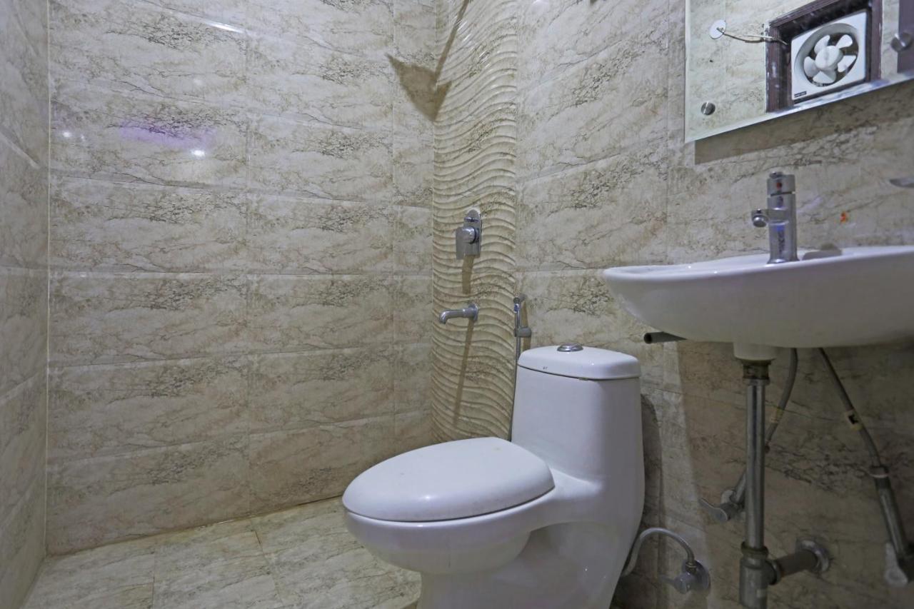 Airport Hotel Rosewood New Delhi Exteriör bild