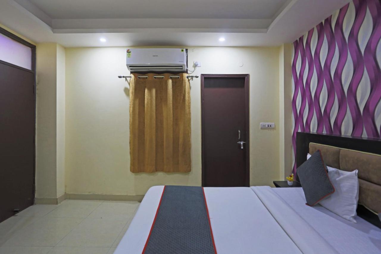 Airport Hotel Rosewood New Delhi Exteriör bild