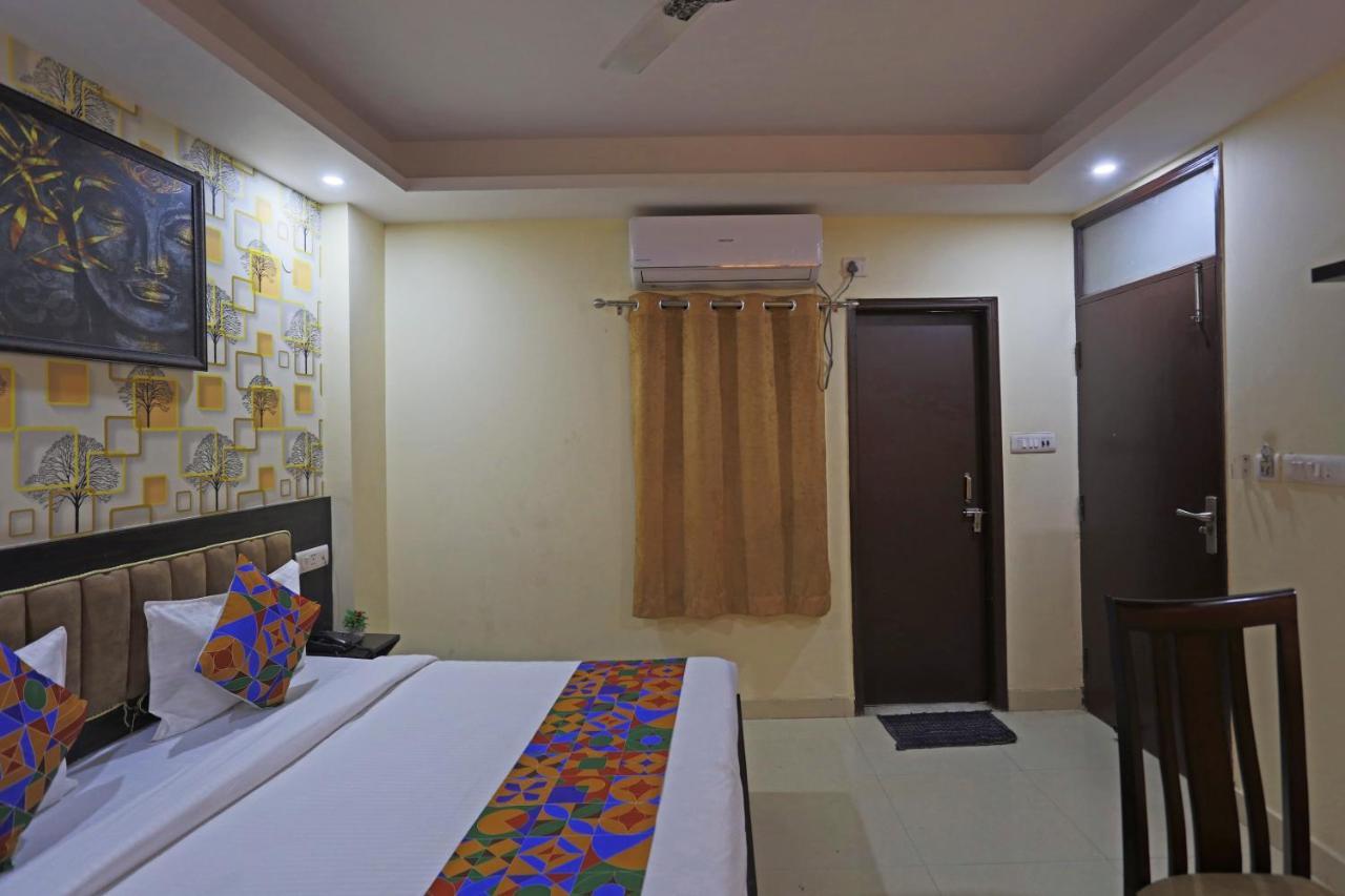 Airport Hotel Rosewood New Delhi Exteriör bild