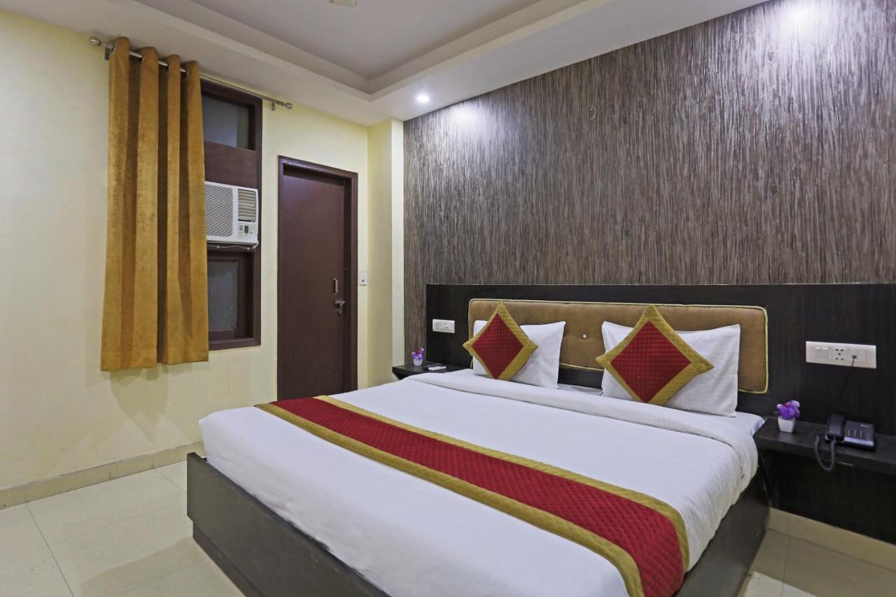 Airport Hotel Rosewood New Delhi Exteriör bild