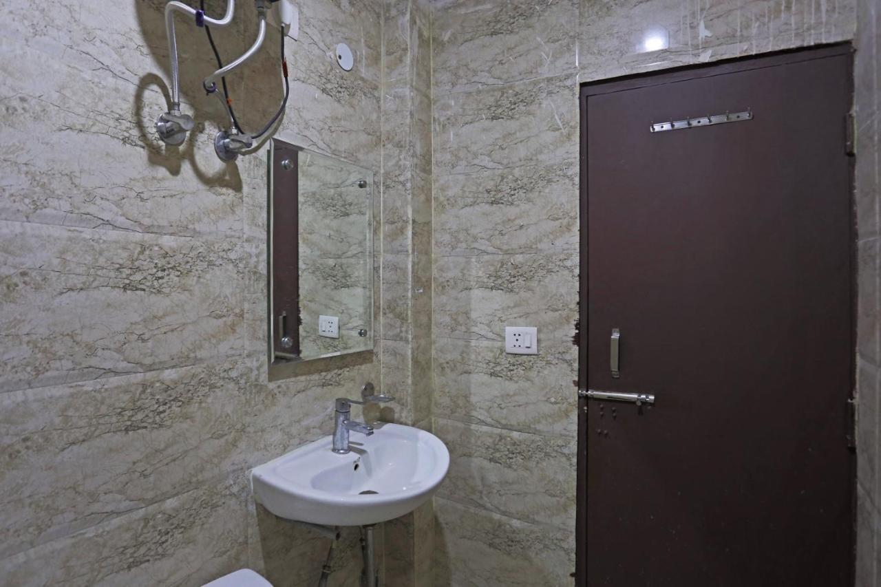 Airport Hotel Rosewood New Delhi Exteriör bild