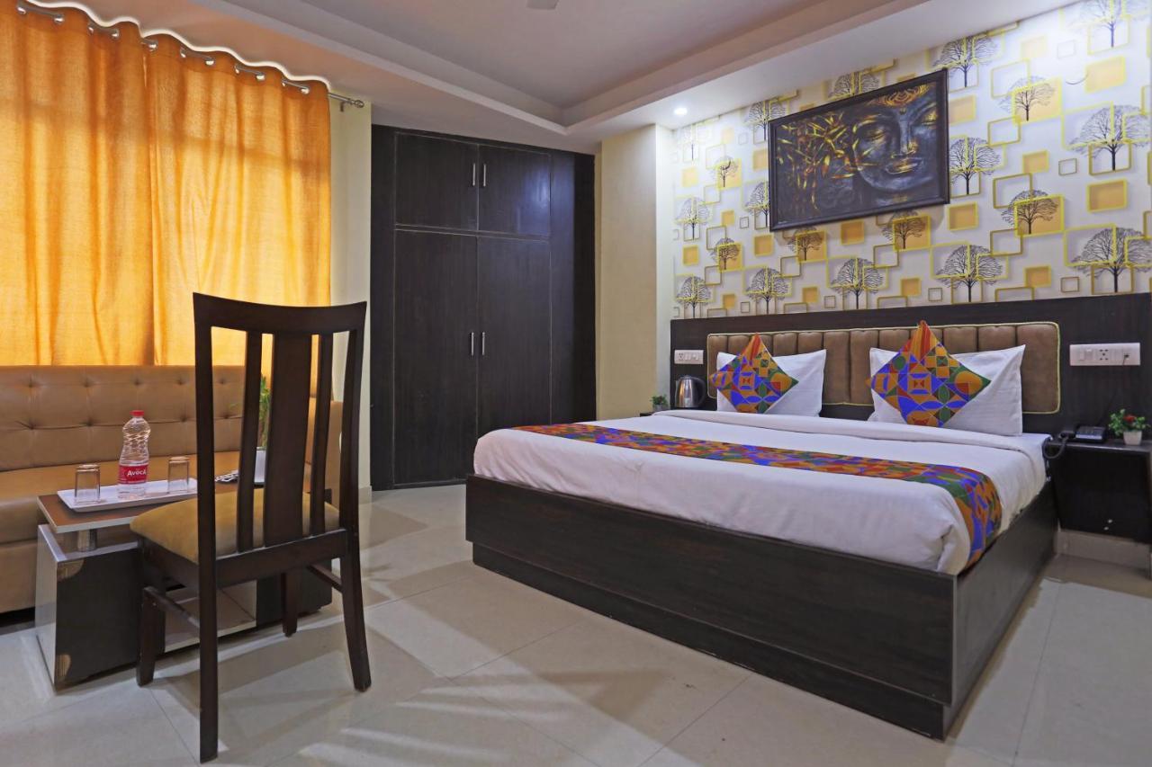 Airport Hotel Rosewood New Delhi Exteriör bild