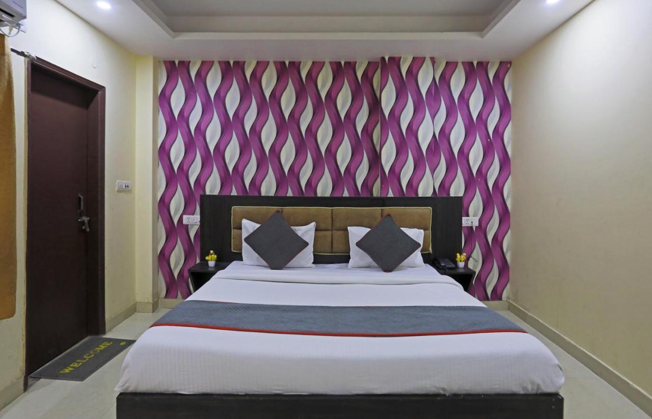 Airport Hotel Rosewood New Delhi Exteriör bild
