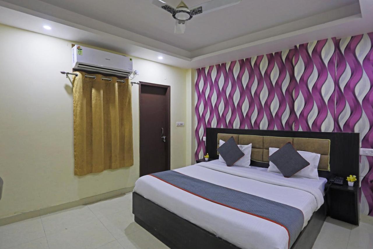Airport Hotel Rosewood New Delhi Exteriör bild